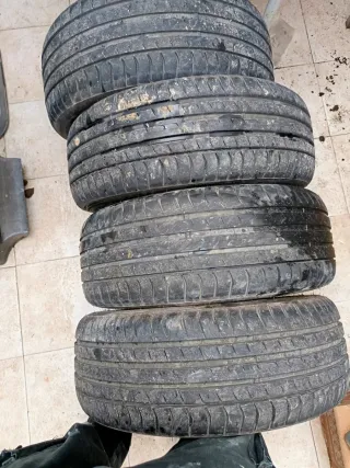 Llantas de aluminio 18 pulgadas con neumáticos