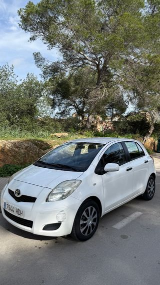 Toyota Yaris 2011