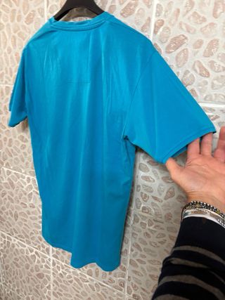 T-shirt firmata Tommy Hilfiger blu