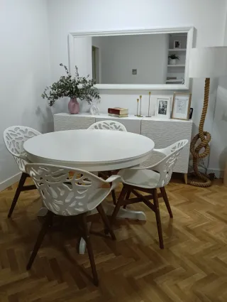 Sedia Bianca Ikea Design Moderno, prezzo per sedia