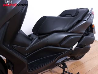 YAMAHA X-MAX 300
