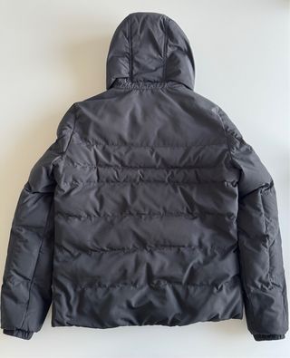 Giacca Refrigue nera con cappuccio