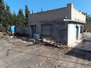 Chalet en venta en Urbanizaciones en Llíria