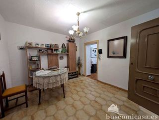 Chalet en venta en Linares