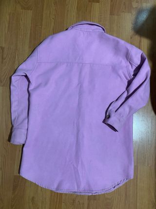 Camisa oversize Zara lila/rosa pastel