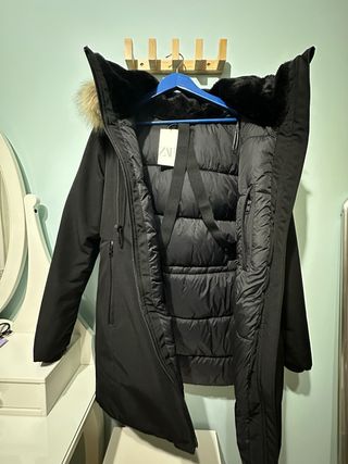 Abrigo parka negra Zara nueva M (Repelente -20°C)