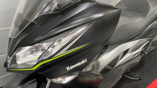 Kawasaki J 125 ABS Scooter Negro/Gris