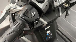 Kawasaki J 125 ABS Scooter Negro/Gris