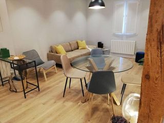 Piso en venta en Plaza España - Villa Pilar - Reyes Católicos - Vadillos en Burgos