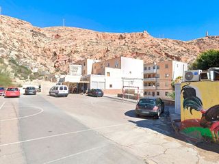Piso en venta en La Chanca - Pescadería en Almería