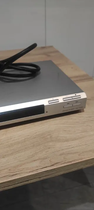 Reproductor DVD Sony Plata