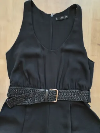 Mono negro wide leg con cinturón