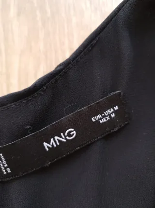 Mono negro wide leg con cinturón