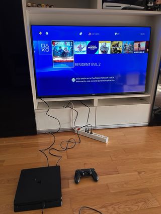 PS4 Slim 2TB + 2 Mandos DS
