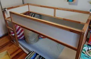 Cama Kura Ikea con casita