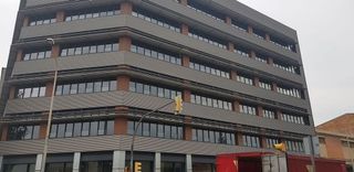 Local comercial en alquiler en Centre en Hospitalet de Llobregat, L´