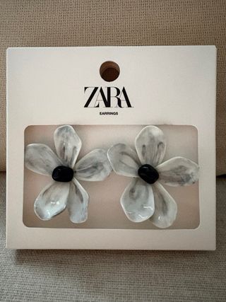 Pendientes flor Zara nuevos