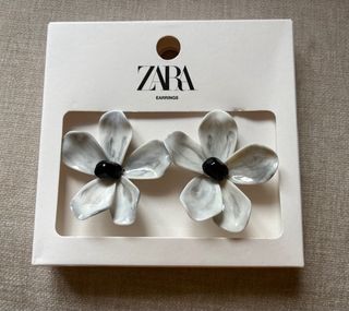 Pendientes flor Zara nuevos