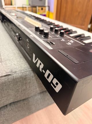 Roland VR-09 V-Combo B (2 adaptadores de corriente