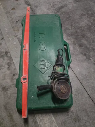 Cortadora Rubi TS-60, Nivel y Radial