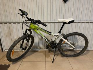 Bicicleta Morada Niñay bicicleta niño 80€ las dos