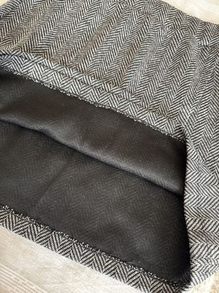 Falda de tweed gris y negra