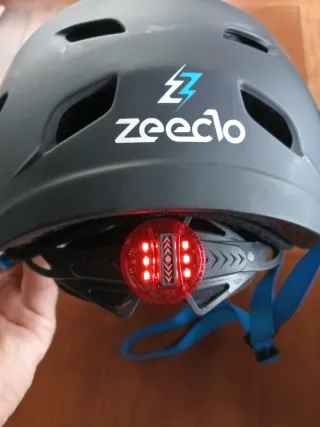 Casco monopatín Zeedo negro