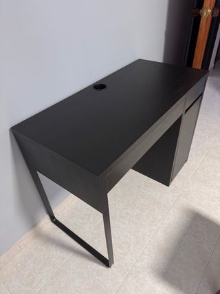 Escritorio IKEA MICKE Negro/Marrón