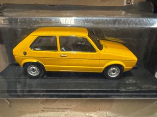 Volkswagen Golf 1/24 Amarillo