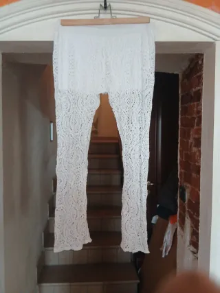 2 pantaloni a 10 euro