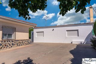 Chalet en venta en Alcalá la Real