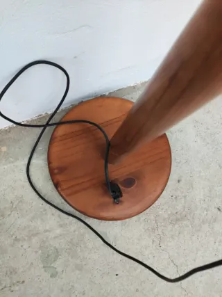 Lámpara de pie madera doble pantalla