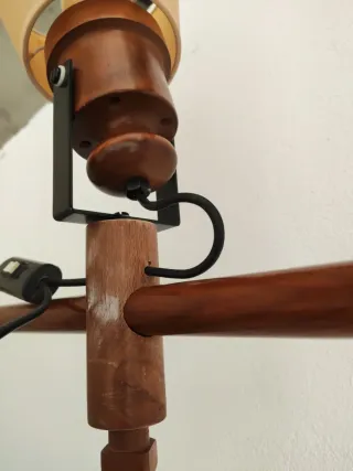 Lámpara de pie madera doble pantalla