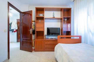 Casa adosada en venta en Colores - Entreparques en Sevilla