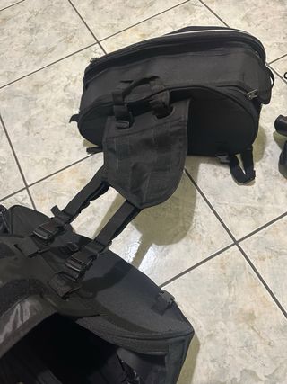 Borse laterali moto con staffe