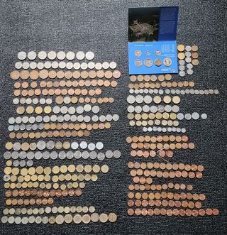 Lotto 450 monete mondiali