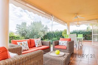 Chalet en venta en Los Monasterios-Alfinach en Puçol