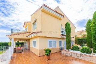 Chalet en venta en Los Monasterios-Alfinach en Puçol