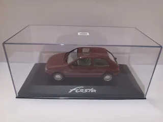 Maqueta Ford Fiesta escala 1/43 Minichamps