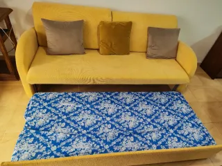 Sofá cama 3 plazas tela amarillo