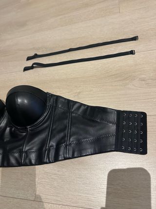 Corpiño polipiel negro