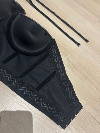 Corpiño polipiel negro