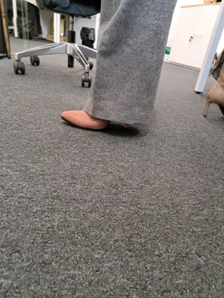 Botín tacón serraje rosa nude