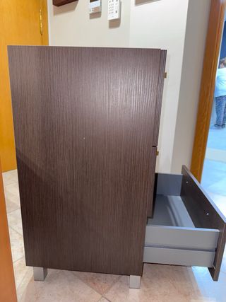 Mueble bajo lavamanos madera y metal solo SABADELl