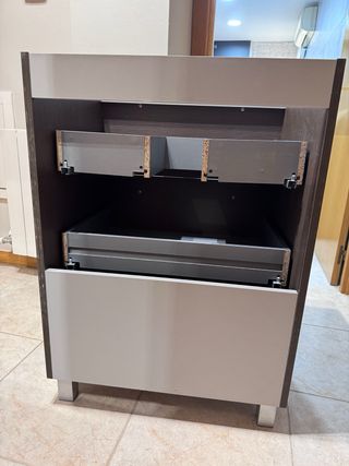 Mueble bajo lavamanos madera y metal solo SABADELl