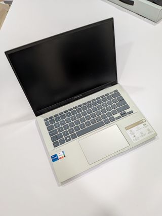 ASUS Zenbook UX3401ZA i7 1260P 16GB 512GB