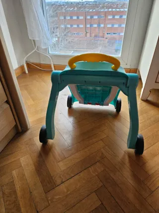 Andador y mesa actividades 4 en 1