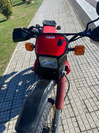 Yamaha XT 600 Enduro Roja y Negra