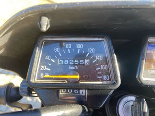 Yamaha XT 600 Enduro Roja y Negra