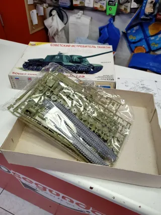 Maqueta Tanque ISU-122 Soviet Tank Destroyer